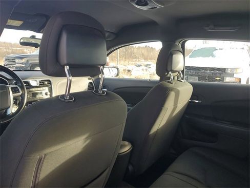 Used 2011 Chrysler 200 Touring w/ Cold Weather Group image 8