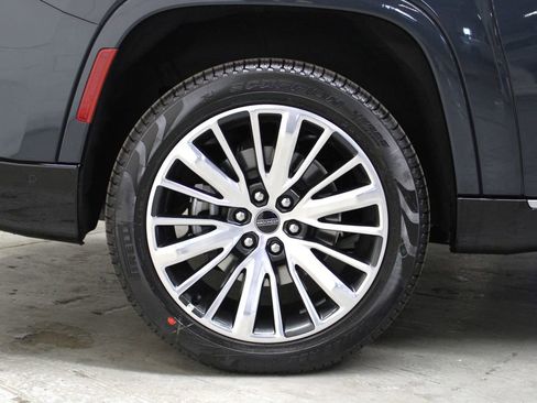 New 2025 Jeep Wagoneer L Series II image 45