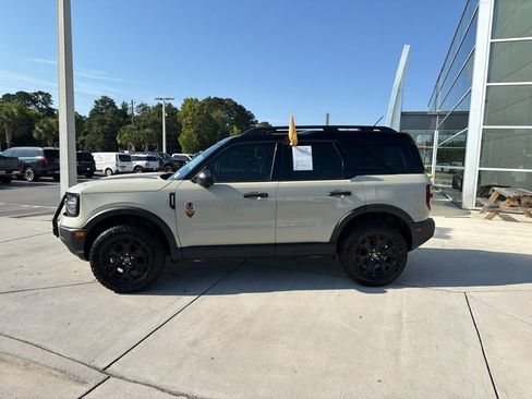 Certified 2025 Ford Bronco Sport Badlands w/ Sasquatch Badlands Package AWD/4WD image 4