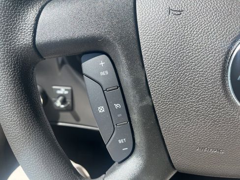 New 2025 Chevrolet Express 3500 Work Van w/ Driver Convenience Package image 20