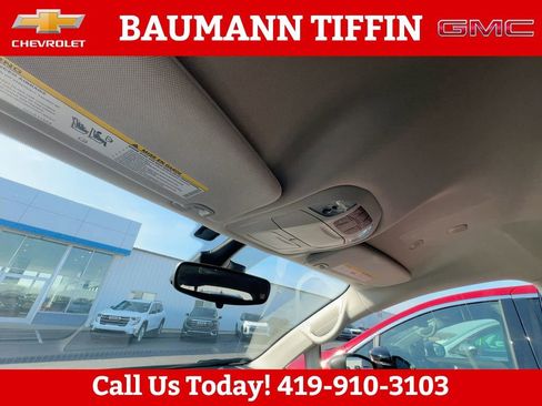 Used 2023 Chrysler Pacifica Touring-L FWD image 25