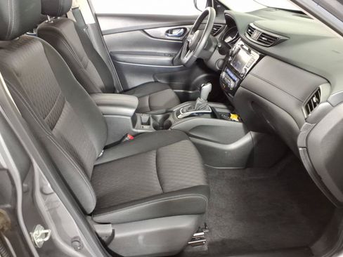 Used 2019 Nissan Rogue SV FWD image 9
