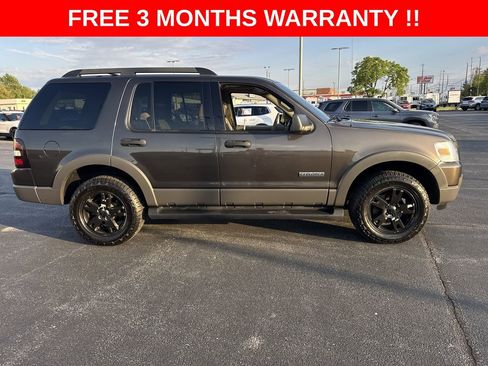 Used 2006 Ford Explorer XLT AWD/4WD image 30