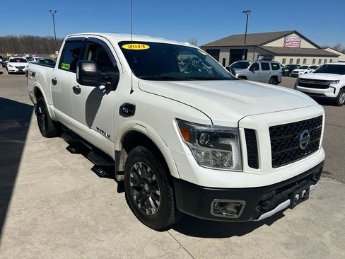 Used 2017 Nissan Titan Platinum Reserve image 3