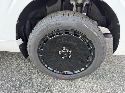 New 2025 Ford Maverick Lobo image 25