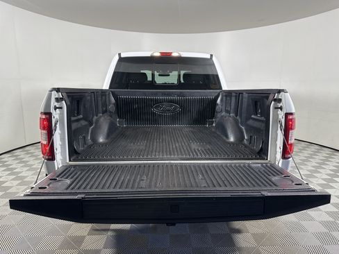 Used 2018 Ford F150 XLT w/ Equipment Group 302A Luxury AWD/4WD image 23