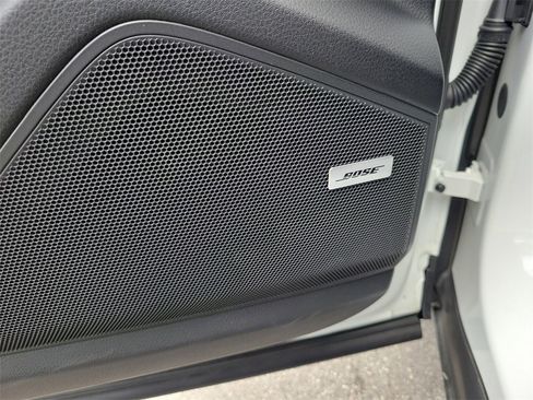 Used 2025 Porsche Cayenne Base image 27