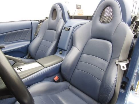 Used 2004 Honda S2000 image 10