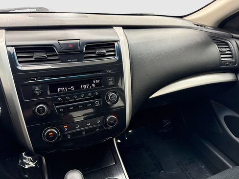 Used 2014 Nissan Altima 2.5 S FWD image 24