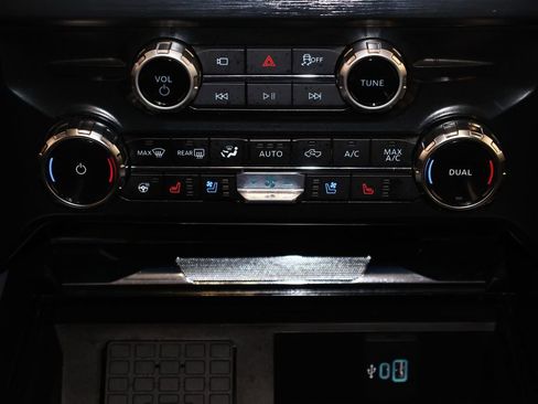 Certified 2025 Ford F350 Lariat w/ Lariat Ultimate Package image 36