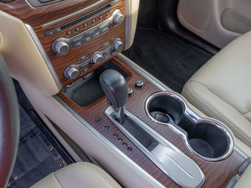 Used 2020 Nissan Pathfinder Platinum image 29