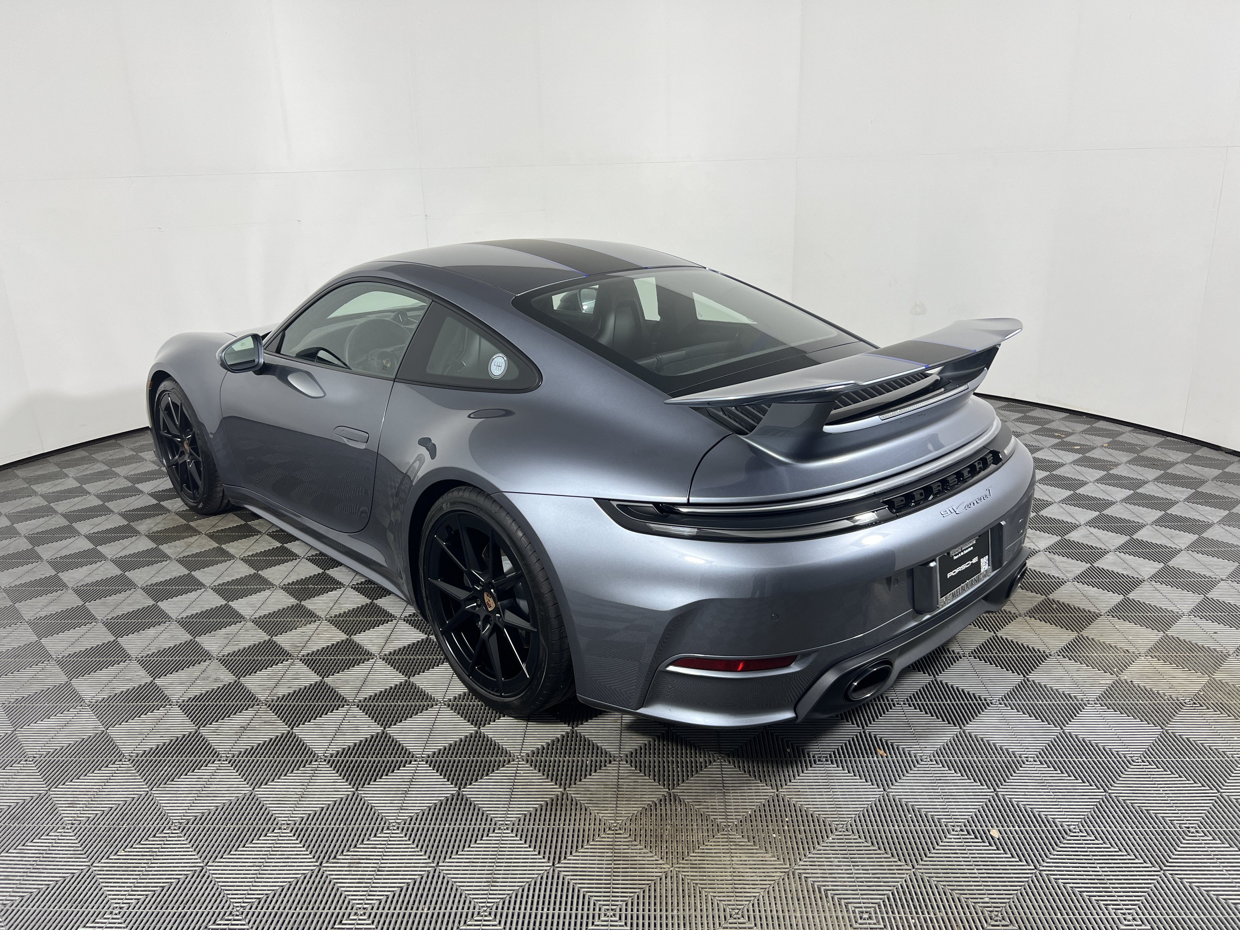 Certified 2025 Porsche 911 Carrera T RWD image 2