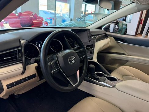 Used 2022 Toyota Camry LE image 22