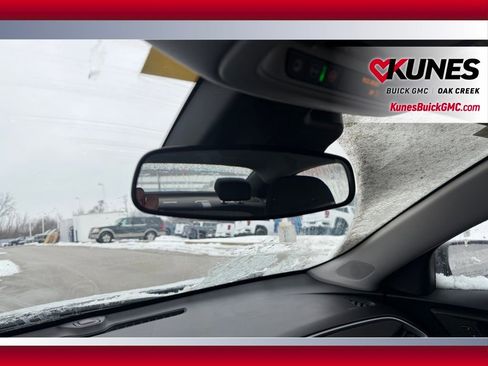 Used 2024 Chevrolet Malibu LT image 24