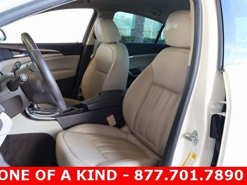 Used 2013 Buick Regal Premium image 12