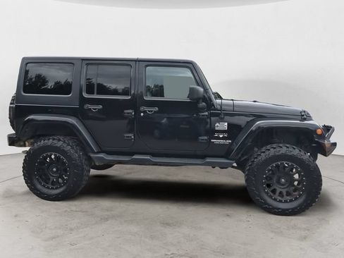 Used 2016 Jeep Wrangler Unlimited Sahara w/ Trailer Tow Group AWD/4WD image 4