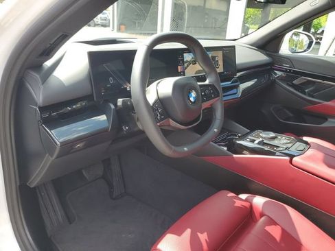 Used 2026 BMW 530i RWD image 19
