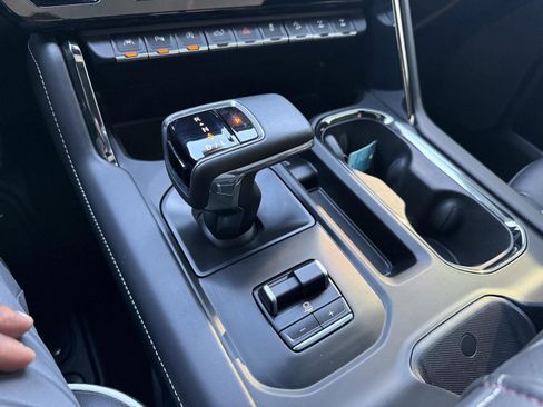 Used 2023 GMC Sierra 1500 AT4X image 23