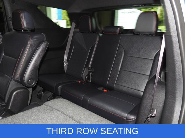Used 2025 Chevrolet Traverse Z71 w/ Driver Confidence Package AWD/4WD image 2