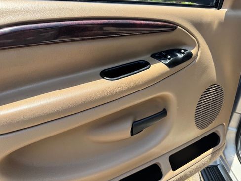 Used 1999 Dodge Ram 2500 Truck 2WD Quad Cab image 4