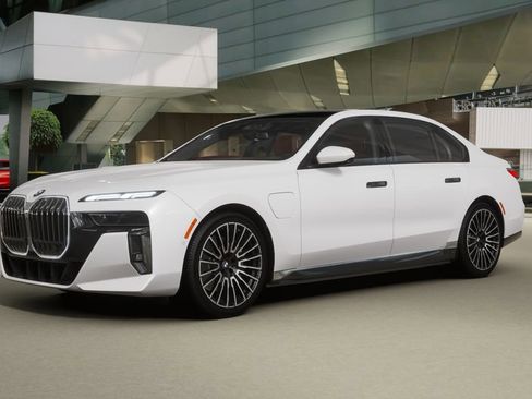 New 2026 BMW 750e xDrive w/ Executive Package image 27