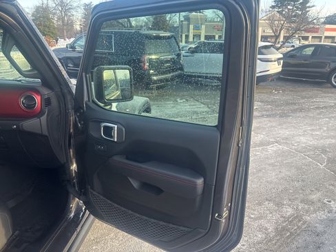 Used 2018 Jeep Wrangler Unlimited Rubicon image 13