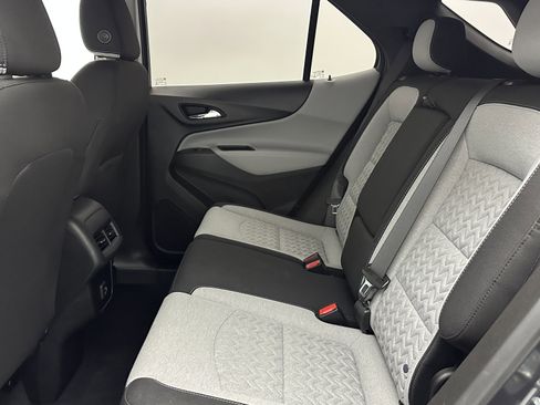 Used 2022 Chevrolet Equinox LS image 29