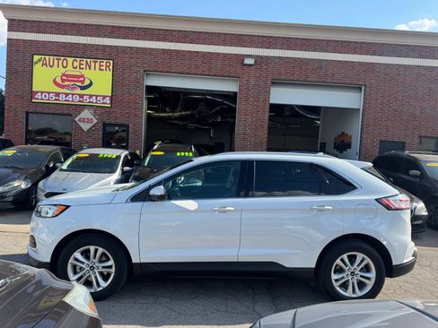 Used 2019 Ford Edge SEL w/ Equipment Group 201A FWD image 2