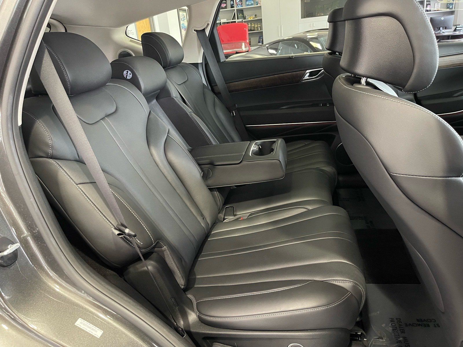 Used 2025 Genesis GV80 2.5T Advanced AWD/4WD image 45