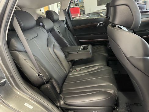 Used 2025 Genesis GV80 2.5T Advanced AWD/4WD image 45