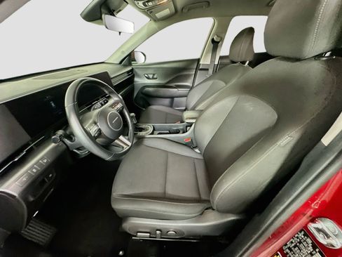 Used 2025 Hyundai Kona SEL FWD image 13