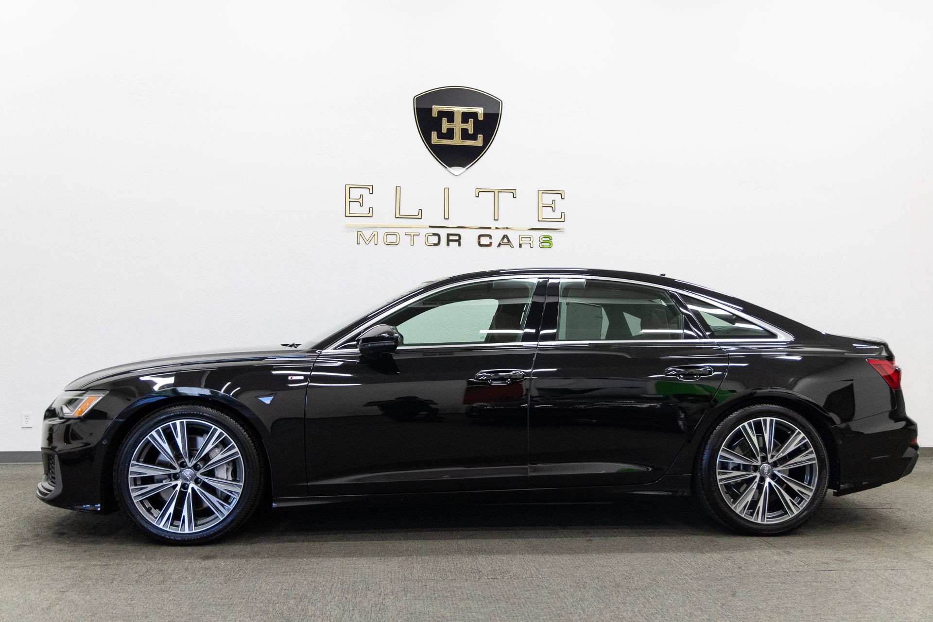 Used 2019 Audi A6 3.0T Premium Plus w/ Premium Plus Package AWD/4WD image 2