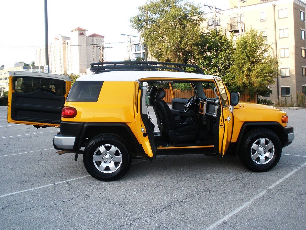 Used 2007 Toyota FJ Cruiser 2WD image 21