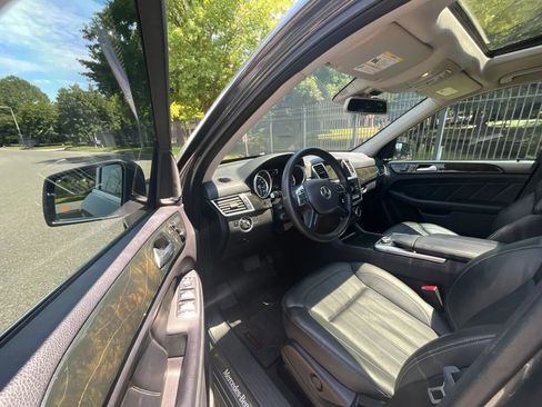 Used 2016 Mercedes-Benz GL 320 BlueTEC 4MATIC image 9