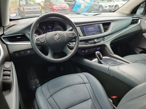 Used 2020 Buick Enclave Essence FWD image 11