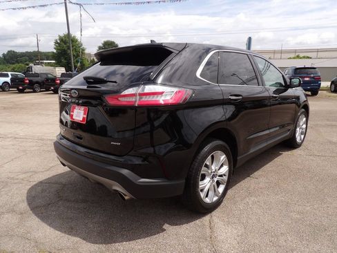 Used 2022 Ford Edge Titanium w/ Cargo Accessory Package AWD/4WD image 8