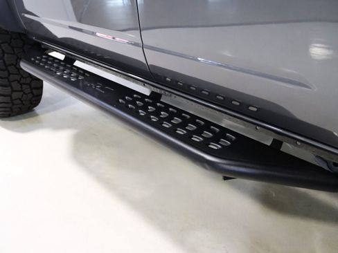 Used 2025 Ford Bronco Badlands AWD/4WD image 16
