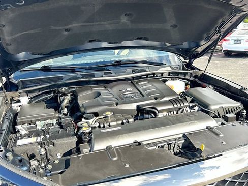 Used 2023 INFINITI QX80 Premium Select w/ Cargo Package AWD/4WD image 32