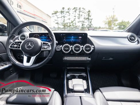 Used 2023 Mercedes-Benz GLA 250 4MATIC w/ Premium Package image 33