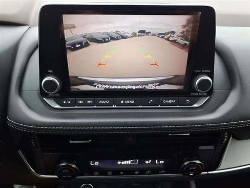 Certified 2023 Nissan Rogue SV FWD image 16