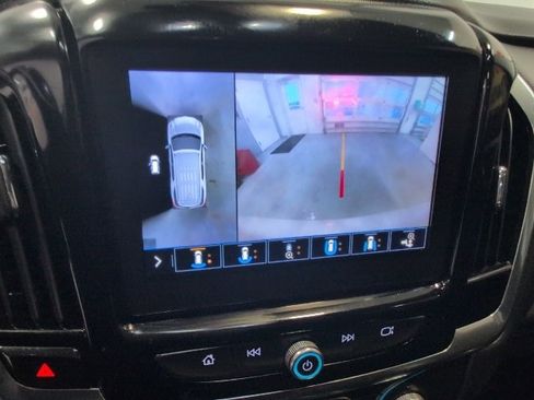 Used 2021 Chevrolet Traverse RS image 22