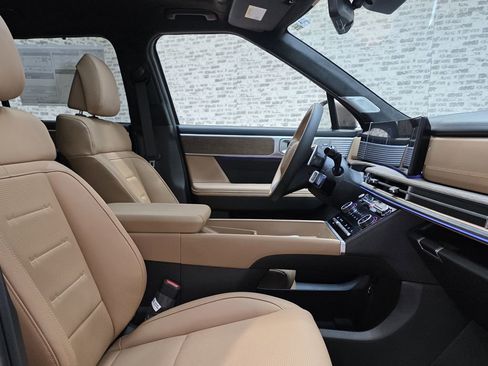 New 2026 Hyundai Santa Fe Calligraphy image 9