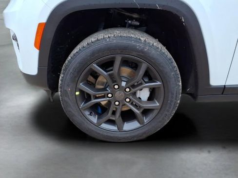 New 2025 Jeep Grand Cherokee Limited w/ Trailer Tow Package image 8