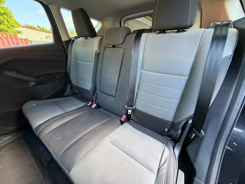 Used 2015 Ford Escape SE FWD image 16