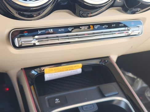 New 2026 Mercedes-Benz GLB 250 4MATIC image 24