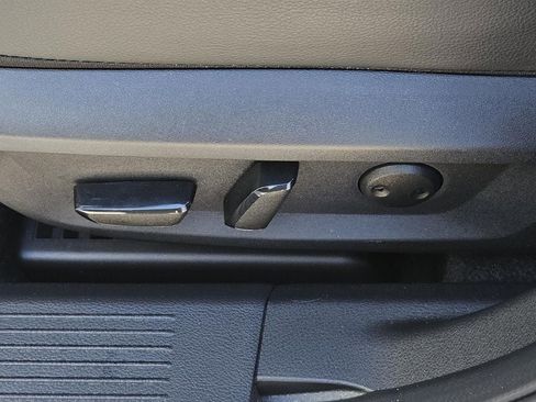 Used 2023 Nissan Rogue SL w/ SL Premium Package image 26