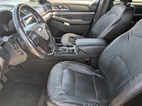 Used 2018 Ford Explorer Sport w/ Equipment Group 401A AWD/4WD image 19