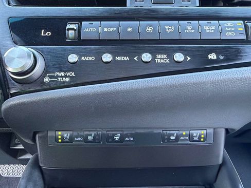Used 2024 Lexus ES 300h w/ Premium Package FWD image 29