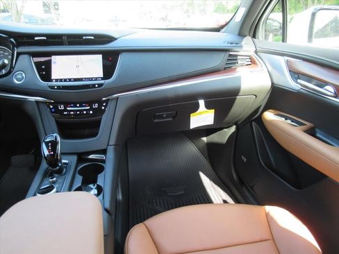 New 2026 Cadillac XT5 Premium Luxury w/ Driver Assist Package FWD image 13
