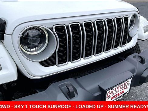 Used 2024 Jeep Wrangler Unlimited Sahara w/ Technology Group image 31